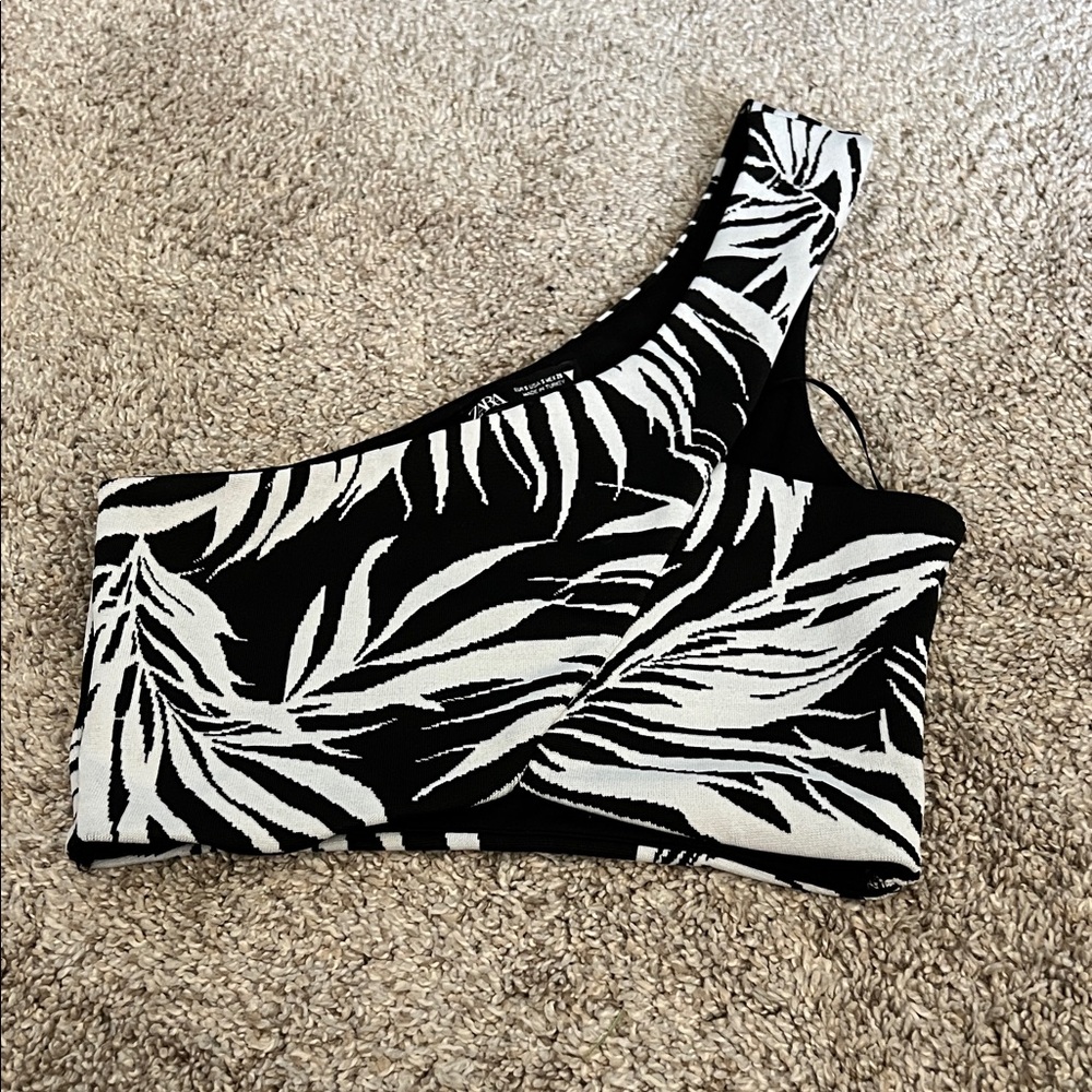 Zara Black and White One-Shoulder Top